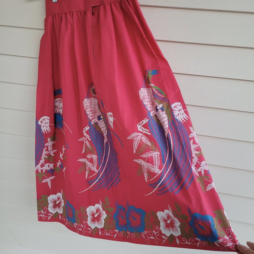 Vintage pink cotton blend skirt with a floral bird painted scene - Picture 2 of 9